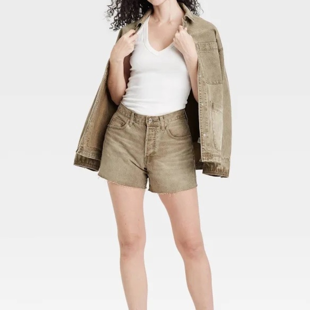 Universal Thread Women's Mid-Rise 90's Baggy Denim Shorts